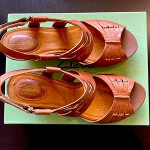 NIB Clarks Kyna Espadrille Sandals